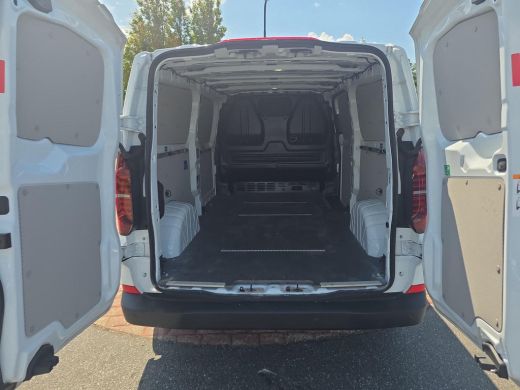 Volkswagen Transporter 2.0 TDI L2H1 30 | Airco | Trekhaakvoorbereiding | Achterdeuren | ActivLease financial lease