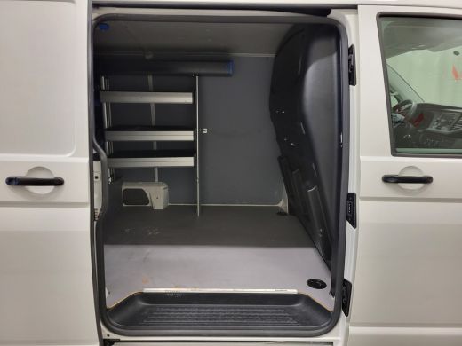 Volkswagen Transporter 2.0TDI L2/H1 Sortimo Inrichting Euro 6! ActivLease financial lease