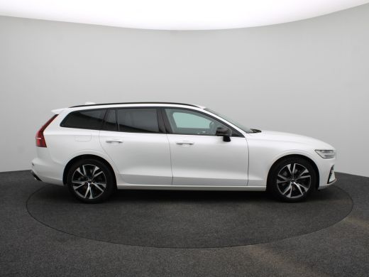 Volvo  V60 2.0 B4 Plus Dark | Achteruitrijcamera | Stoelverwarming | Climate Control | Adaptive Cruise Control ActivLease financial lease