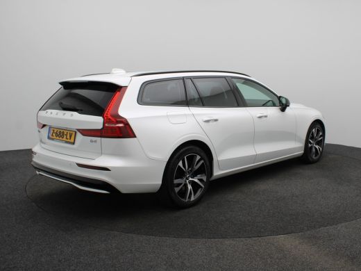 Volvo  V60 2.0 B4 Plus Dark | Achteruitrijcamera | Stoelverwarming | Climate Control | Adaptive Cruise Control ActivLease financial lease