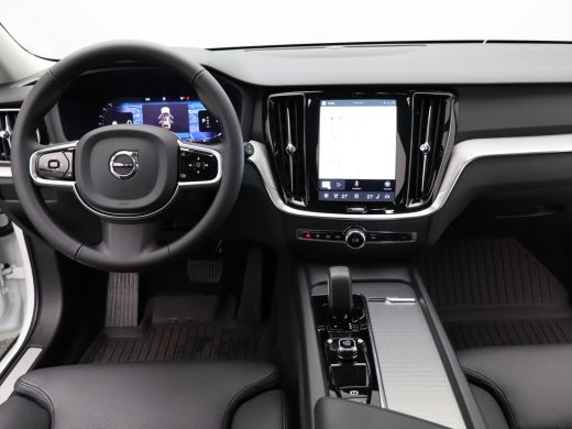 Volvo  V60 2.0 B4 Plus Dark | Achteruitrijcamera | Stoelverwarming | Climate Control | Adaptive Cruise Control ActivLease financial lease