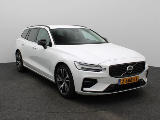 Volvo  V60 2.0 B4 Plus Dark | Achteruitrijcamera | Stoelverwarming | Climate Control | Adaptive Cruise Control ActivLease financial lease