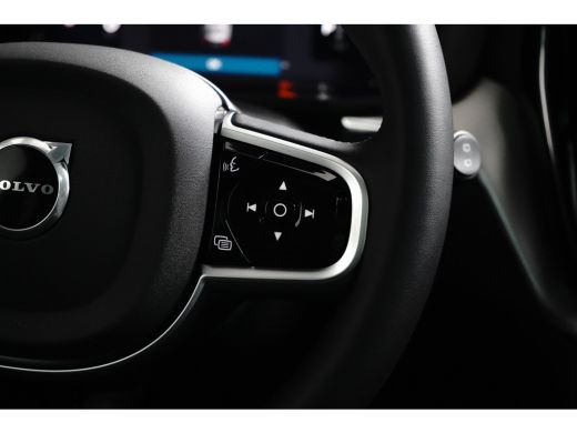 Volvo  XC60 T6 Plus Black Edition Recharge Plug-In Hybrid AWD | HUD | Pano | H&K | Trekhaak | Stoelventilatie... ActivLease financial lease