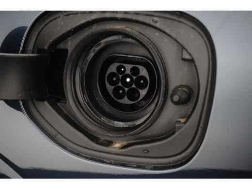 Volvo  XC60 T6 Plus Black Edition Recharge Plug-In Hybrid AWD | HUD | Pano | H&K | Trekhaak | Stoelventilatie... ActivLease financial lease