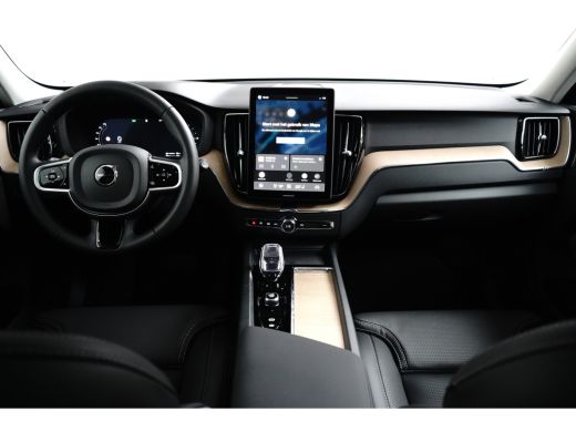 Volvo  XC60 T6 Plus Dark Recharge Plug-In Hybrid AWD | Luchtvering | H&K | HUD | Nappa | Trekhaak | Pano | Ma... ActivLease financial lease