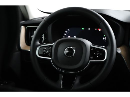 Volvo  XC60 T6 Plus Dark Recharge Plug-In Hybrid AWD | Luchtvering | H&K | HUD | Nappa | Trekhaak | Pano | Ma... ActivLease financial lease