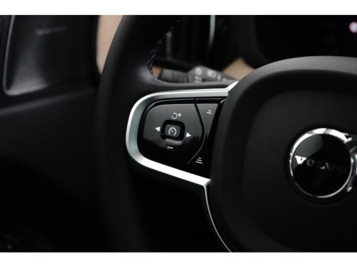 Volvo  XC60 T6 Plus Dark Recharge Plug-In Hybrid AWD | Luchtvering | H&K | HUD | Nappa | Trekhaak | Pano | Ma... ActivLease financial lease