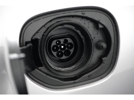Volvo  XC60 T6 Plus Dark Recharge Plug-In Hybrid AWD | Luchtvering | H&K | HUD | Nappa | Trekhaak | Pano | Ma... ActivLease financial lease