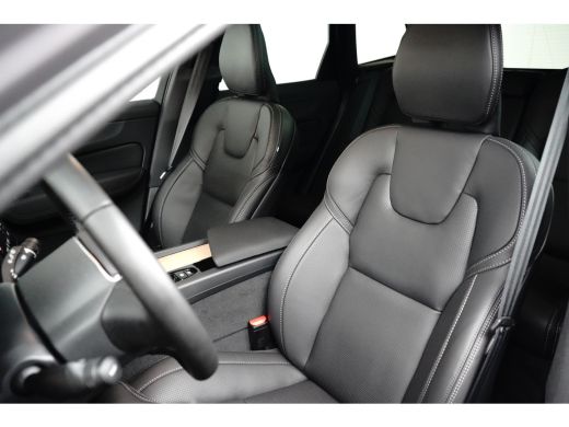 Volvo  XC60 T6 Plus Dark Recharge Plug-In Hybrid AWD | Luchtvering | H&K | HUD | Nappa | Trekhaak | Pano | Ma... ActivLease financial lease