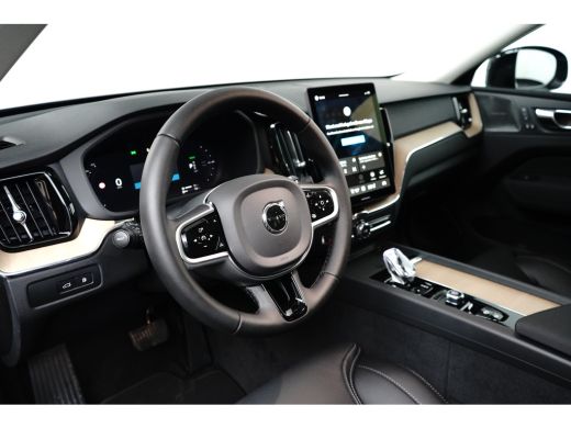Volvo  XC60 T6 Plus Dark Recharge Plug-In Hybrid AWD | Luchtvering | H&K | HUD | Nappa | Trekhaak | Pano | Ma... ActivLease financial lease