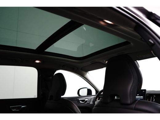 Volvo  XC60 T6 Plus Dark Recharge Plug-In Hybrid AWD | Luchtvering | H&K | HUD | Nappa | Trekhaak | Pano | Ma... ActivLease financial lease