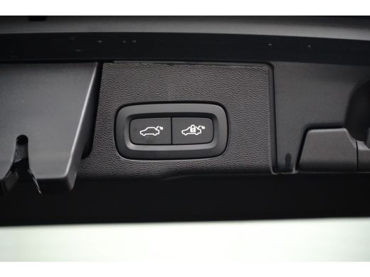 Volvo  XC60 T6 Plus Black Edition Recharge Plug-In Hybrid AWD | H&K | HUD | Pano | Trekhaak | Nappa leder | S... ActivLease financial lease