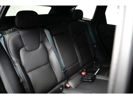Volvo  XC60 T6 Plus Black Edition Recharge Plug-In Hybrid AWD | H&K | HUD | Pano | Trekhaak | Nappa leder | S... ActivLease financial lease