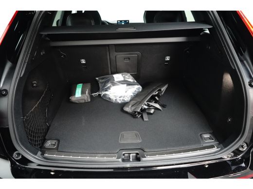 Volvo  XC60 T6 Plus Black Edition Recharge Plug-In Hybrid AWD | H&K | HUD | Pano | Trekhaak | Nappa leder | S... ActivLease financial lease