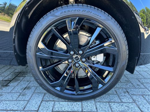 Volvo  XC60 T6 Plus Black Edition Recharge Plug-In Hybrid AWD | H&K | HUD | Pano | Trekhaak | Nappa leder | S... ActivLease financial lease