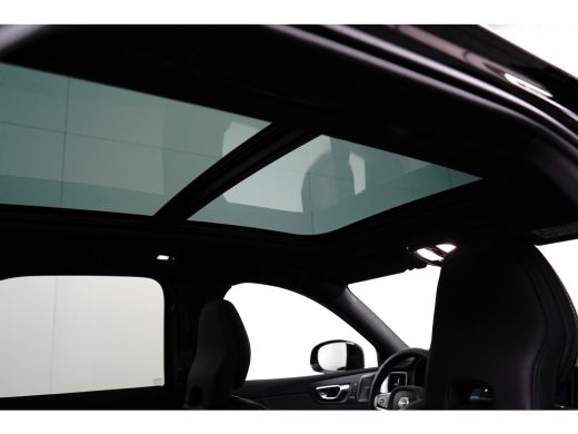 Volvo  XC60 T6 Plus Black Edition Recharge Plug-In Hybrid AWD | H&K | HUD | Pano | Trekhaak | Nappa leder | S... ActivLease financial lease