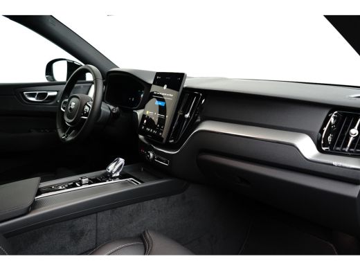 Volvo  XC60 T6 Plus Black Edition Recharge Plug-In Hybrid AWD | H&K | HUD | Pano | Trekhaak | Nappa leder | S... ActivLease financial lease