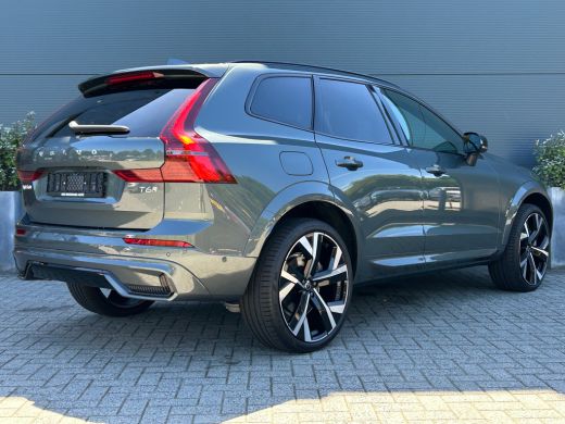 Volvo  XC60 T6 Ultra Dark Recharge Plug-In Hybrid AWD | Bowers & Wilkins | Luchtvering | HUD | Trekhaak | 360... ActivLease financial lease
