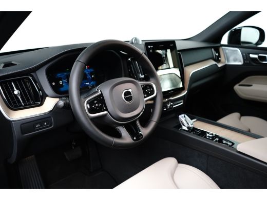 Volvo  XC60 T6 Ultra Dark Recharge Plug-In Hybrid AWD | Bowers & Wilkins | Luchtvering | HUD | Trekhaak | 360... ActivLease financial lease