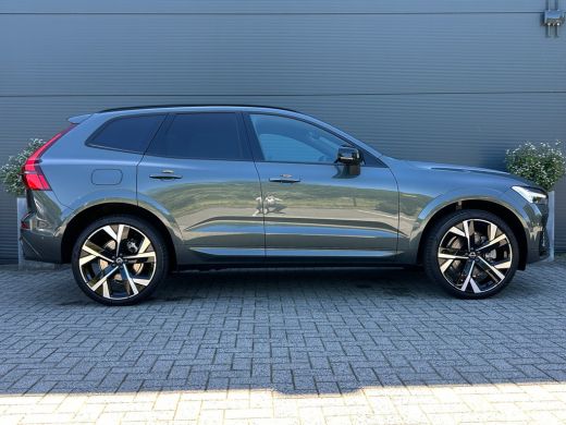 Volvo  XC60 T6 Ultra Dark Recharge Plug-In Hybrid AWD | Bowers & Wilkins | Luchtvering | HUD | Trekhaak | 360... ActivLease financial lease