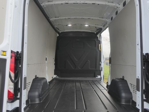 Ford Transit 350 2.0 TDCI L3H2 Trend | Trekhaak | Navigatie | Stoelverwarming | Verwarmde Voorruit | Elektrisc... ActivLease financial lease