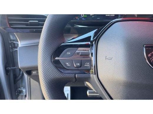 Peugeot e-308 GT | Driver Sport Pack | Elektrische parkeerrem | Extra getinte achterste zijruiten en achterruit ActivLease financial lease