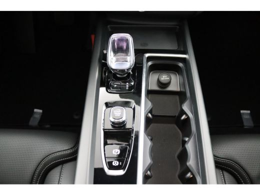 Volvo  XC60 T8 Plug-in hybrid AWD Ultra Black Edition Exec | Bowers&Wilkins | Luchtvering | Snel Rijden | Mas... ActivLease financial lease