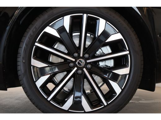 Volvo  XC60 T6 350PK AWD Ultra Dark | Executive | Luchtvering | B&W | 21" | Massage | HUD ActivLease financial lease