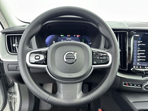 Volvo  XC60 T6 Plug-in hybrid Ultra Dark Long Range | Trekhaak | PDC + 360 Camera | BLIS | Elektrische achter... ActivLease financial lease