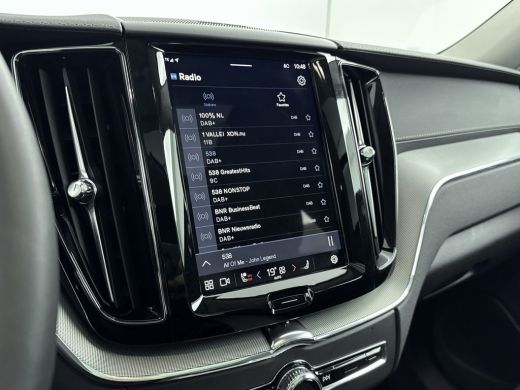 Volvo  XC60 T6 Plug-in hybrid Ultra Dark Long Range | Trekhaak | PDC + 360 Camera | BLIS | Elektrische achter... ActivLease financial lease