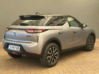 DS DS 3 1.2 PureTech Performance Line Camera Voor + Achter | Alcantara Afwerking | Carplay | 17" Lichtmet...