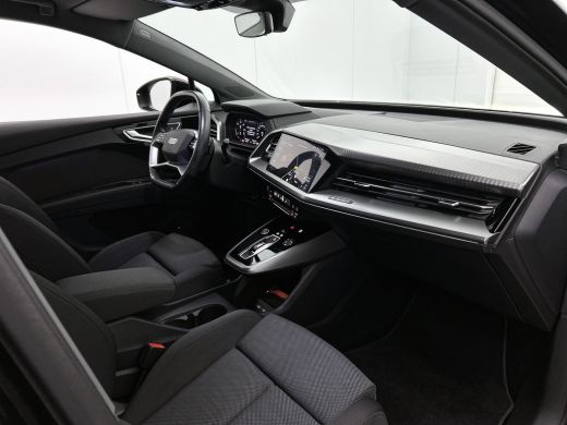 Audi Q4 e-tron 40e Advanced edition 150KW / 77 kWh / Trekhaak / Matrix-Led / Lmv 19"/ Apple Carplay / Cruise-ctr... ActivLease financial lease