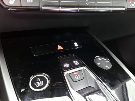 Audi Q4 e-tron 40e Advanced edition 150KW / 77 kWh / Trekhaak / Matrix-Led / Lmv 19"/ Apple Carplay / Cruise-ctr... ActivLease financial lease