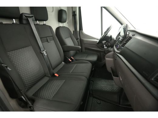 Ford Transit 2.0 TDCI L2H2 | Airco | Cruise | 3 Zits | Carplay | Camera | Parkeersens. ActivLease financial lease
