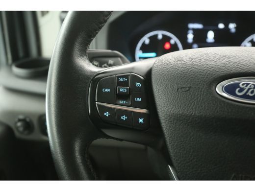 Ford Transit 2.0 TDCI L2H2 | Airco | Cruise | 3 Zits | Carplay | Camera | Parkeersens. ActivLease financial lease