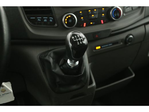 Ford Transit 2.0 TDCI L2H2 | Airco | Cruise | 3 Zits | Carplay | Camera | Parkeersens. ActivLease financial lease