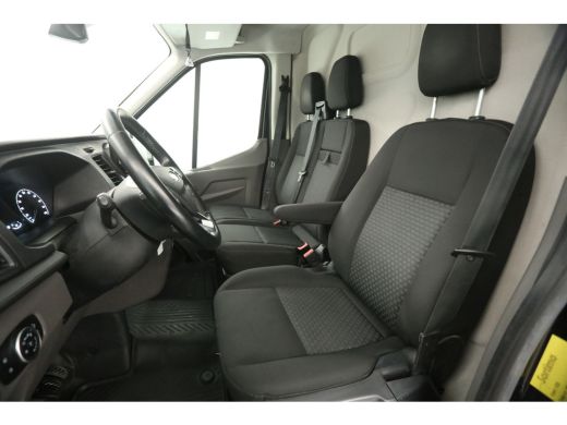 Ford Transit 2.0 TDCI L2H2 | Airco | Cruise | 3 Zits | Carplay | Camera | Parkeersens. ActivLease financial lease