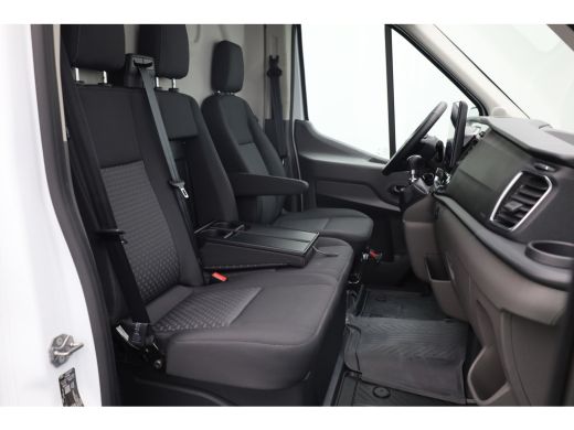 Ford Transit 350 2.0 TDCI L2H2 Trend | 2 zitplaatsen rechtsvoor | Aanhanger assistent | Achteruitrijcamera ActivLease financial lease
