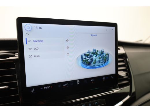 Ford Transit 350 2.0 TDCI L2H2 Trend | 2 zitplaatsen rechtsvoor | Aanhanger assistent | Achteruitrijcamera ActivLease financial lease