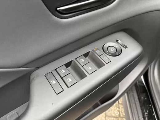 Hyundai Kona 1.6 GDI HEV N-Line | Demo voordeel | Rijklaarprijs! | Apple CarPlay/Android Auto | Verwarmde en v... ActivLease financial lease