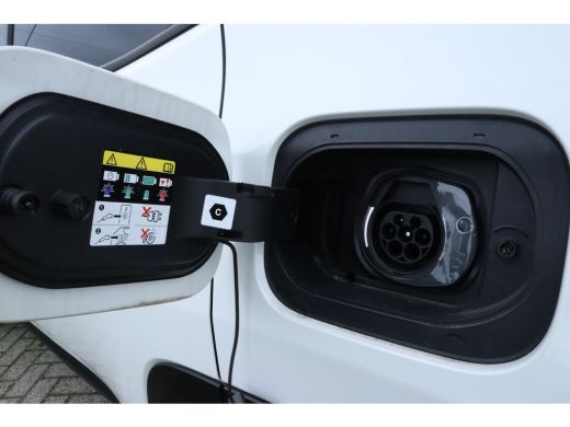 Jeep Compass 4xe 240 Plug-in Hybrid Electric Upland | Adapt. Cruise | Stoel+Stuurverwarming | Navi | Keyless |... ActivLease financial lease