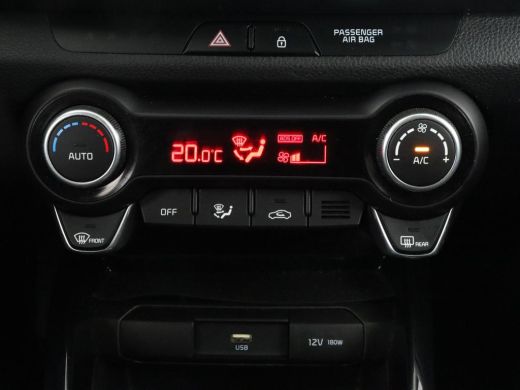 Kia Stonic 1.0 T-GDi MHEV DynamicPlusLine | Carplay | Adaptive cruise | Camera | Navigatie | Keyless | Clima... ActivLease financial lease
