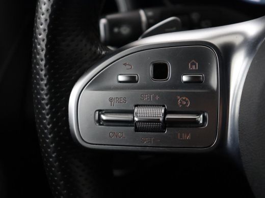 Mercedes-Benz C-Klasse 160 AMG Limited | Stoelverwarming | Leder/Alcant. | Trekhaak | Camera | Park Assist | Navigatie |... ActivLease financial lease