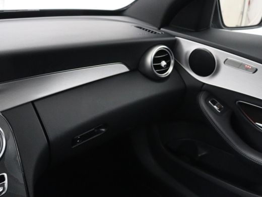 Mercedes-Benz C-Klasse 160 AMG Limited | Stoelverwarming | Leder/Alcant. | Trekhaak | Camera | Park Assist | Navigatie |... ActivLease financial lease
