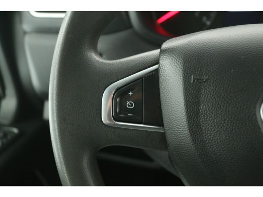 Renault Master 2.3 dCi L1H2 | Airco | Cruise | Camera | Carplay | 3 Zits | Trekhaak ActivLease financial lease
