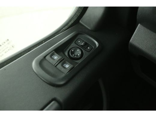 Renault Master 2.3 dCi L1H2 | Airco | Cruise | Camera | Carplay | 3 Zits | Trekhaak ActivLease financial lease
