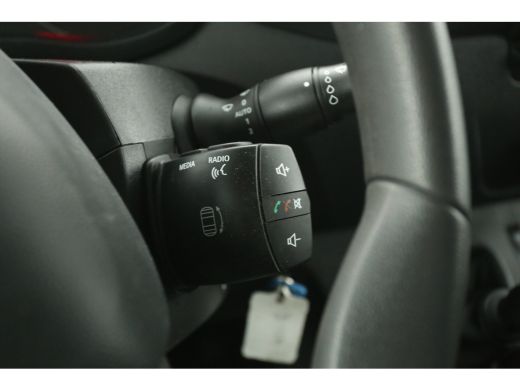 Renault Master 2.3 dCi L1H2 | Airco | Cruise | Camera | Carplay | 3 Zits | Trekhaak ActivLease financial lease