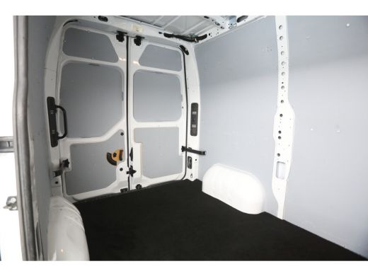 Renault Master 2.3 dCi L1H2 | Airco | Cruise | Camera | Carplay | 3 Zits | Trekhaak ActivLease financial lease