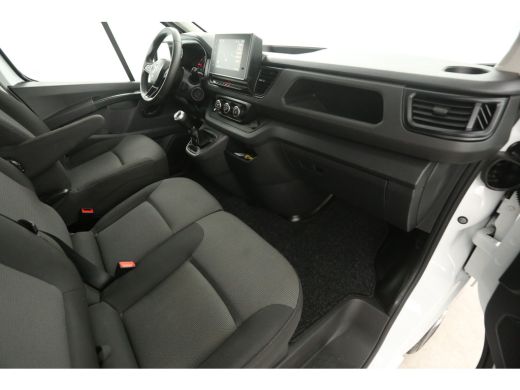 Renault Trafic 2.0 dCi L2H1 | Airco | Cruise | 3 Zits | Carplay | LED | Navi | Parkeersens. ActivLease financial lease