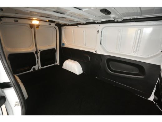 Renault Trafic 2.0 dCi L2H1 | Airco | Cruise | 3 Zits | Carplay | LED | Navi | Parkeersens. ActivLease financial lease